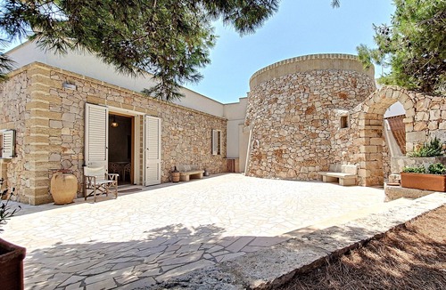 Santa Maria di Leuca Villa | Renovated estate w/private pool 950m from the sea
