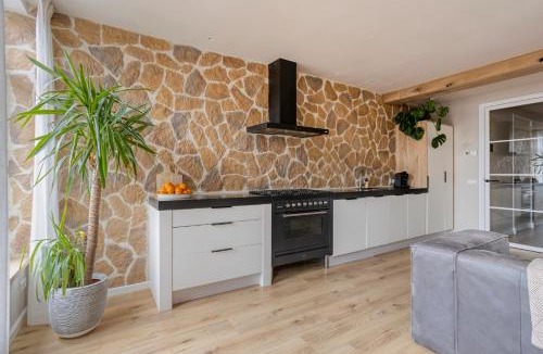 Bodegraven Apartment | Romantic jacuzzi suite in the city center