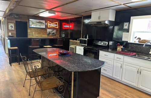 Venice Boat Rental | Sausalito South- Spacious, Comfortable, and Clean Houseboat