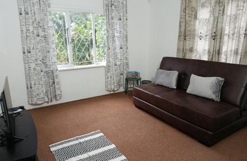 Howick House | Serendipity-on-Symmonds Cottage