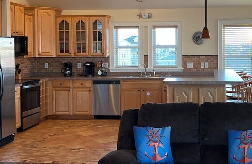 Rodanthe House | Sleeps 15-Elevator, Pool, Hot Tub, Game Rm, Dog Friendly, Oceanview, 6 Bdrm+Den