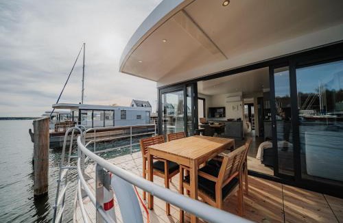 Peenemuende Boat Rental | Spacious HouseBoat in Peenemünde