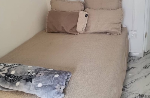 Pietermaritzburg Cabin | Spacious lodge in beautiful Pietermaritzburg with AC, WiFi