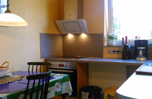 Altengroden Apartment | Spend your holiday in this holiday apartment with a stair lift and a garden, on the outskirts near the municipal park