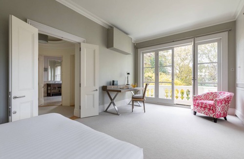 Pimlico Apartment | St George's Drive VIII by onefinestay
