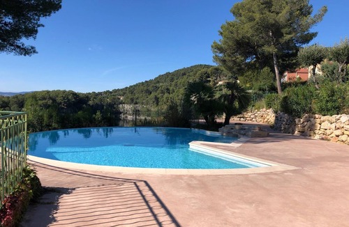 Le Dramont Apartment | St Raphaël/App 4 pers/superb sea view/pool/wifi/climate