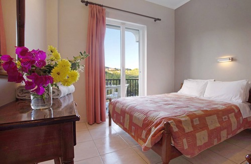 Limni Keri Apartment | Studio "Dolphin Studio 5" with Private Balcony, Shared Garden & Wi-Fi