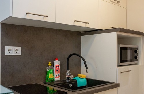 Poljana Apartment | Studio flat with terrace and sea view Poljana, Ugljan (AS-8419-b)