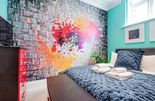 Earl's Court Apartment | Stunning Home near Earl's Court by UndertheDoormat