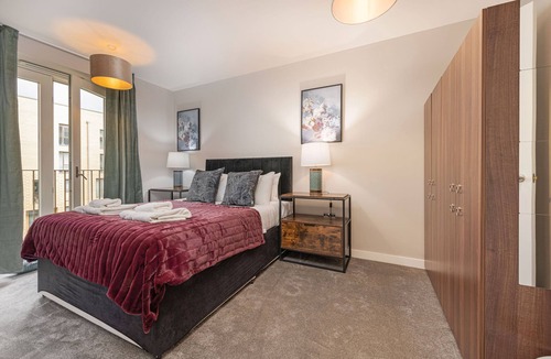 Northcote House | Stunning Townhouse XII - Cosy but spacious home from home stays, all in one.