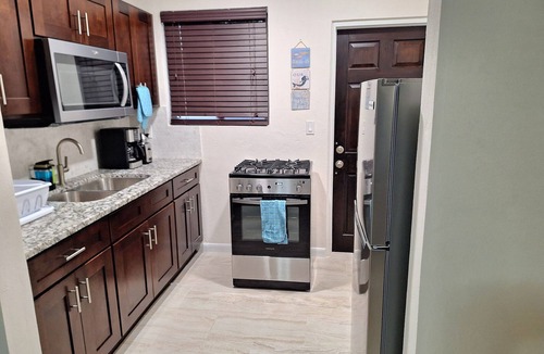 Nassau Apartment | Summer's Haven Villas 1, near beaches, hotels, restaurants, bars, and casino.