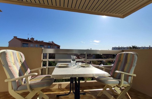 Plaine de la Brague Apartment | Sunny Studio with Terrace & Parking, 250m from Beach in Antibes