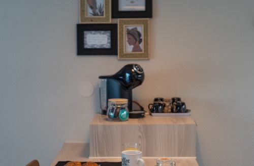 Peymeinade Apartment | Super studio