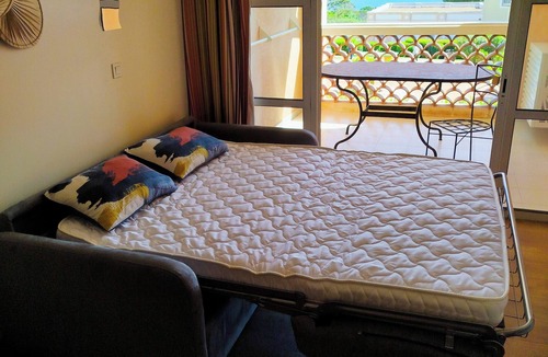 Cap Esterel Apartment | Swimming pools, entertainment, beach 300m away, air-conditioned, towels wifi free parking