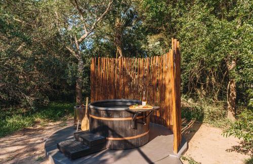 Hluhluwe Villa | The Dome, Private Pool, Hot tub, Free Standing Bath, Private Game Reserve, Stargazing, Giraffe Tower, Romantic Getaway, Ultimate Bush Luxury