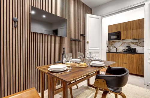 10th Arrondissement Apartment | TheBlueStay 99 - Apartment in the heart of Paris