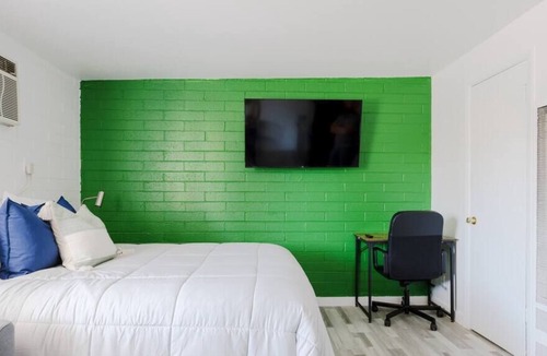 Riverside Apartment | This studio is a 1 bedroom(s), 1 bathrooms, located in Tempe, AZ.