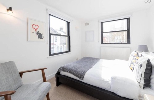 Kensal Green House | Trendy 3 bed house 5 min walk to Kensal Green tube