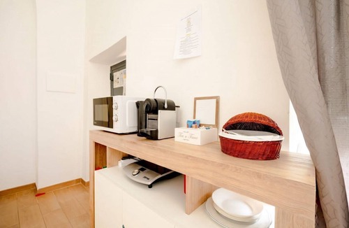 Old Town Apartment | Vecchia Bari Basilica San Nicola | Cozy Studio in Old Bari