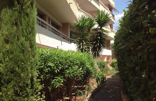 Vence Apartment | Vence charming apartment near historic town 15 km from beaches