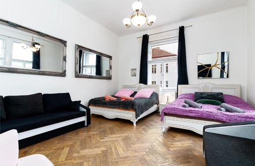Andel Apartment | Victory Castle Suite
