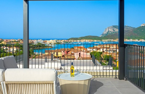 Baia Caddinas Villa | Villa Mathis with Sea View, Wi-Fi and Air Conditioning
