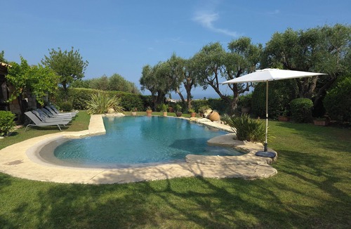Saint-Laurent-du-Var Villa | Villa WithGarden- Pool - Wifi - AC-View Of The Sea