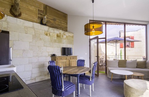 Candes-Saint-Martin House | When heritage, art and well-being meet