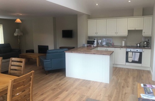 Cahir House | Woodland Cahir Retreat - 3 Bedroom House