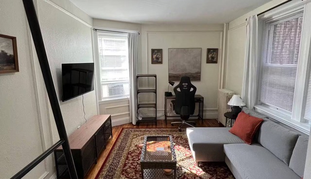 1 FREE parking spot Coolidge Corner 1 bed Vrbo