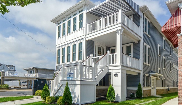 10 BR/6 BA, Elevator, Wesley Ave, close to everything heart of OCNJ, sleeps 28