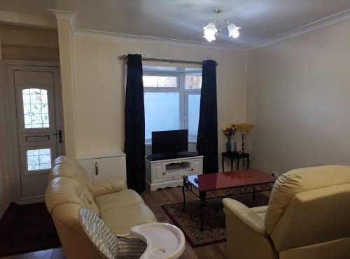 3 Bed House - Sleeps 6 - Garden - Central London