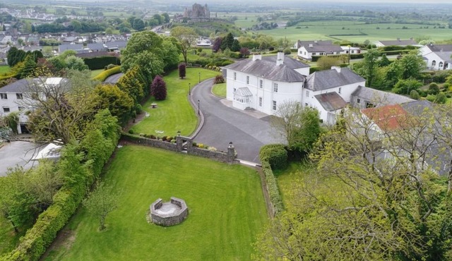 3 Bedroom Retreat - Sleeps 6 - Pet Friendly