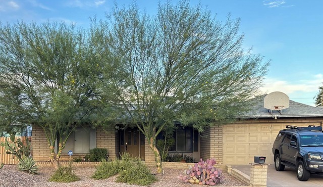 4-BEDROOM SPACIOUS HOME WITH A POOL, PERFECT FOR A FUN/RELAXING TIME IN ARIZONA