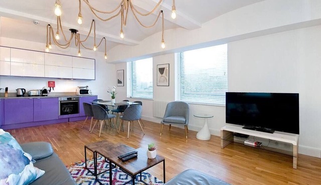 4M sleeps 6 large Clerkenwell Warehouse Conversion