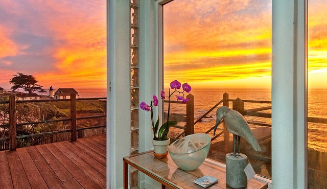 Amazing oceanfront 3 Bedroom/2 Bathroom home for 30 day or more rental