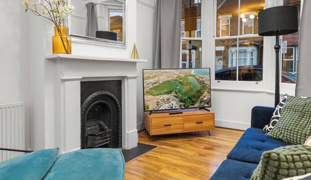 Amazing property in Stratford - ZONE 2