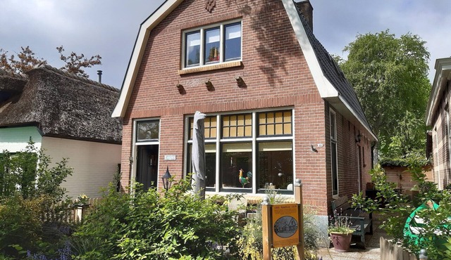 Apartment in Giethoorn by Scenic Canals