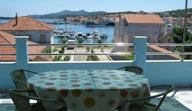 Apartment in Kukljica with Seaview, Terrace, Air condition, WIFI (4567-3)