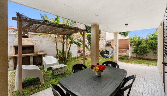 Apartment 'Claire' with Private Garden