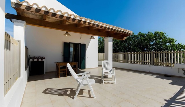 Apartment 'Spiaggia E Relax' with Private Terrace, Garden and Air Conditioning
