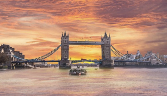 Attractive Tower Bridge Apartment! 2 Mins From the River Side!