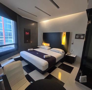Auto Hotel Via Uno