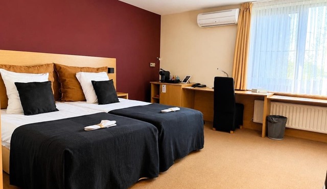 Axis Hotel