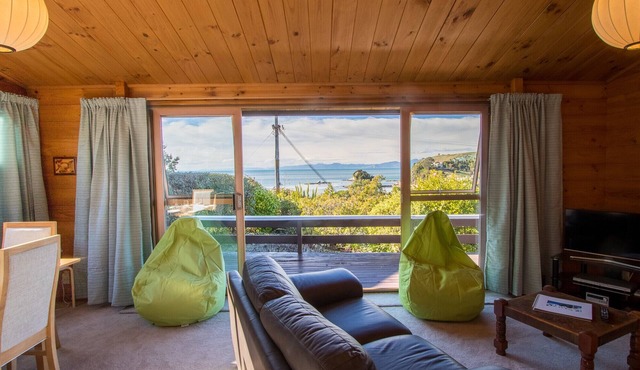 Beach House on the Ridge - Kaiteriteri House