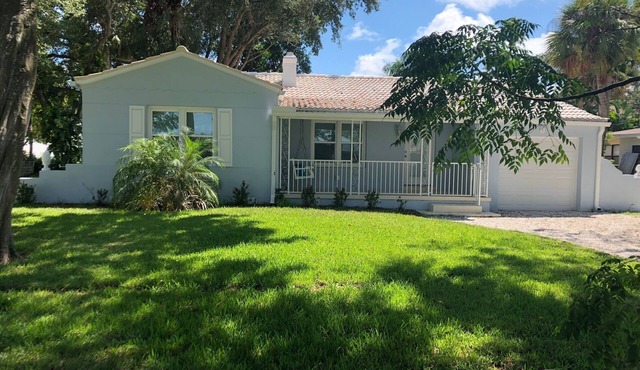 Beach OASIS with pool, sleeps 8.