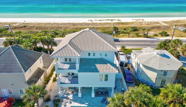 Beachfront Beauty! Sleeps 19 - Private Heated Pool - Gorgeous Ocean Views!