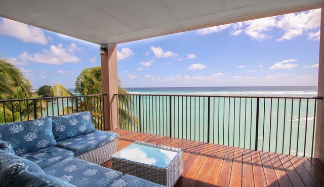 Beachfront Luxury with Incredible Ocean Views