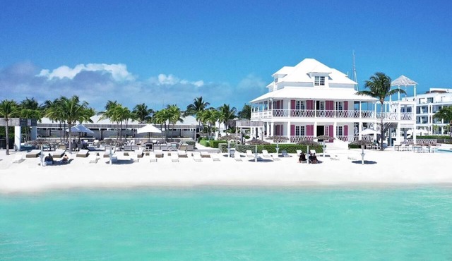 Beautiful white sand beaches, crystal clear turquoise water and romantic sunsets