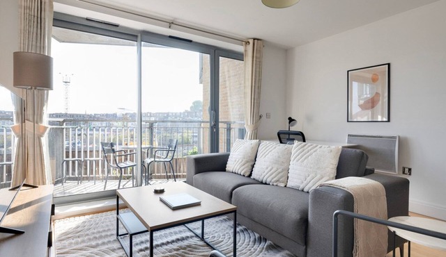 Blueground | Chalk Farm, balcony, nr Regent's Park